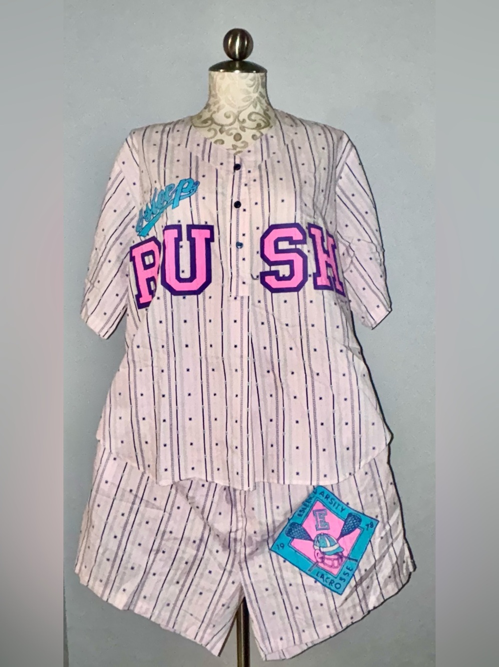 Esleep vintage 1990s pajama set Size Large features a striped matching shorts
